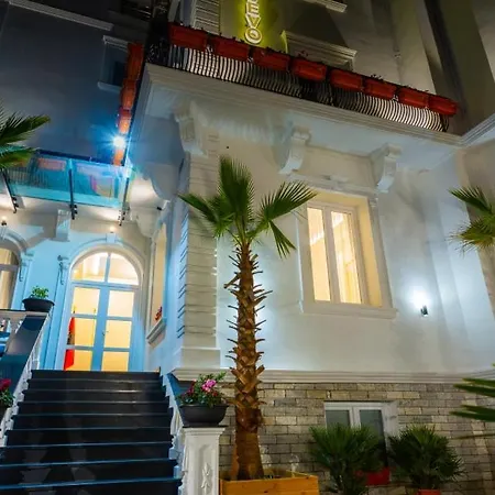 Art Hotel 4*